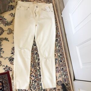 Brand new Gap True skinny white Jean